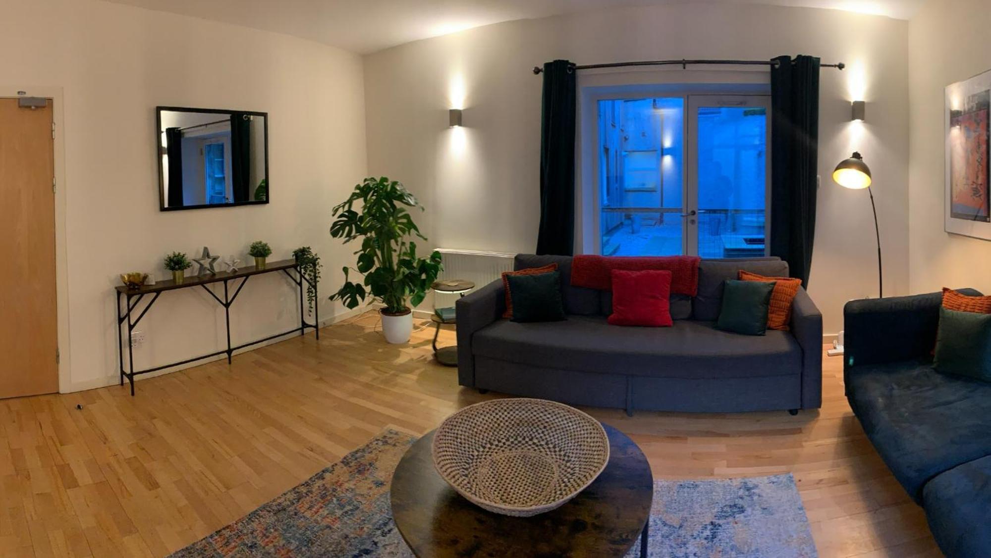 Edmonstone Suite Old Town Единбург Екстериор снимка